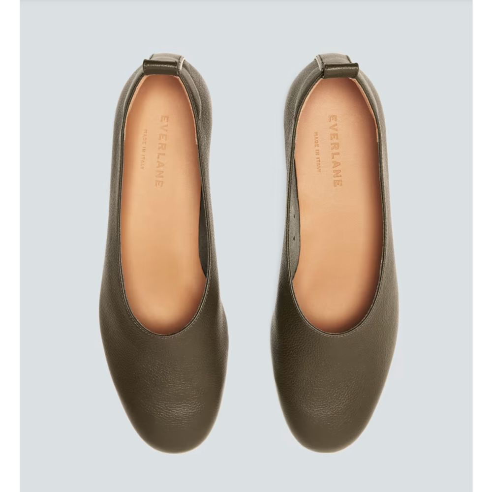 NWOT Everlane The Italian Leather Day Glove Flat 8 Birch Olive Green Academia